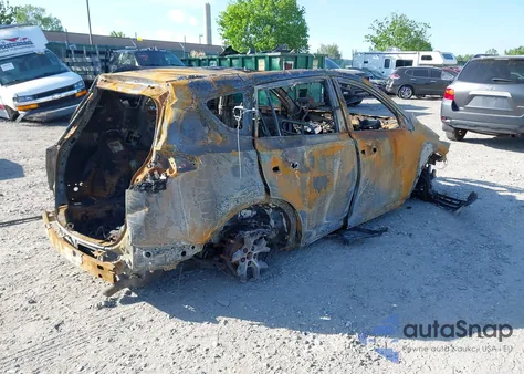 2017 Toyota Rav4 Se z USA, uszkodzony, nr VIN 2T3JFREV7HW647420